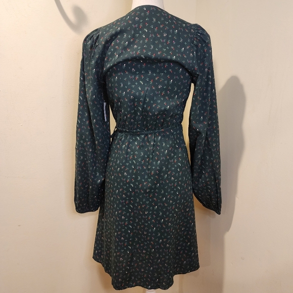 Old Navy Floral Green Wrap Long Sleeves Dress NWT - Picture 9 of 14